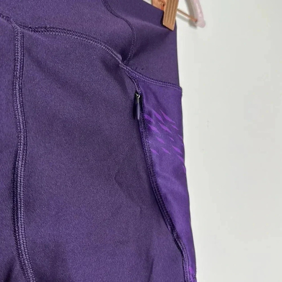 UNDER ARMOUR Mileage S Purple Print Leggings EUC - Picture 11 of 12